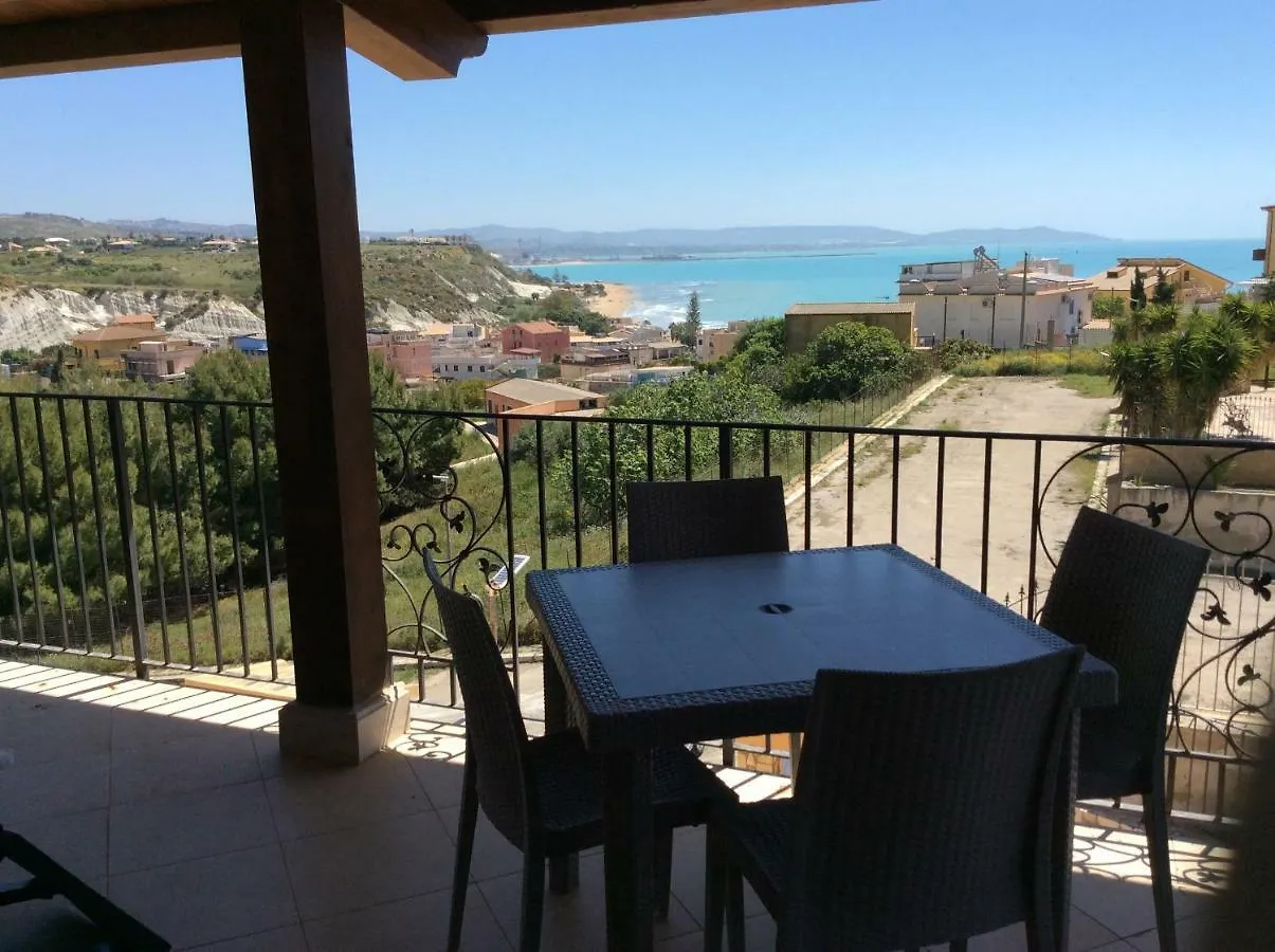 Villa Mare Vista: Seaside Retreat with Pool Realmonte